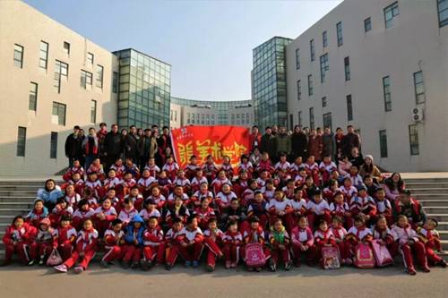 http://tuanwei.sdca.edu.cn/__local/1/D3/72/32007D895E05369BB06EB39CFAB_6427C421_3F490.jpg