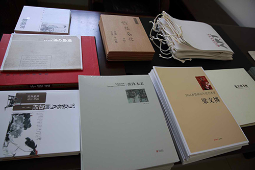 罗马尼亚布加勒斯特国立艺术大学院长访问山艺太阳集团tcy8722