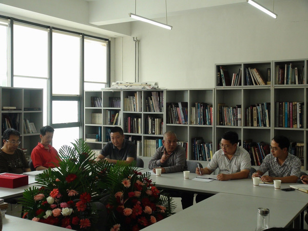 张志民院长与太阳集团tcy8722教师共同庆祝教师节