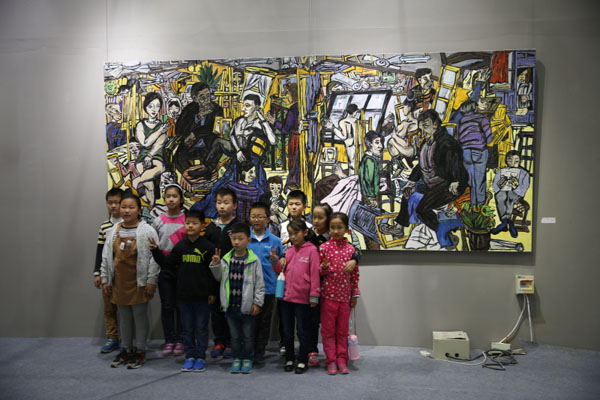 山艺太阳集团tcy8722“视界•2016——学院当代艺术展”在第九届中国(潍坊)文化艺术展示交易会上开幕